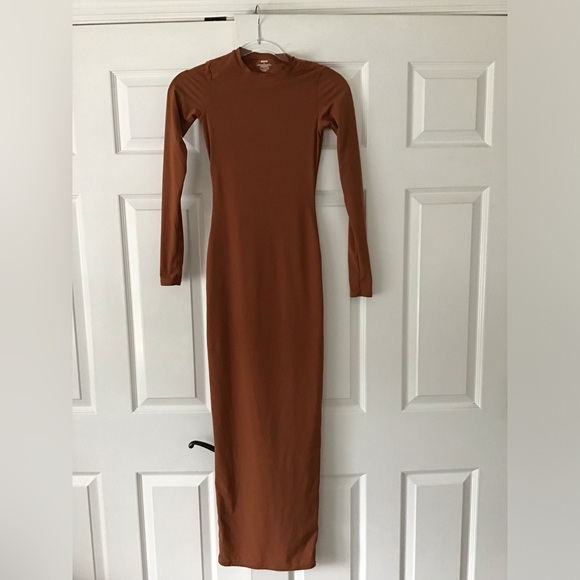 SKIMS Fits Everybody Crew Neck Long Sleeve Dress | Bronze - Picture 5 of 13